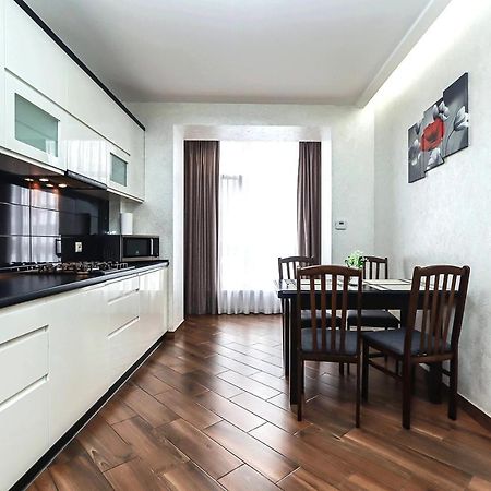 Cozy Apartment On Belvedere İvano-Frankivsk Dış mekan fotoğraf